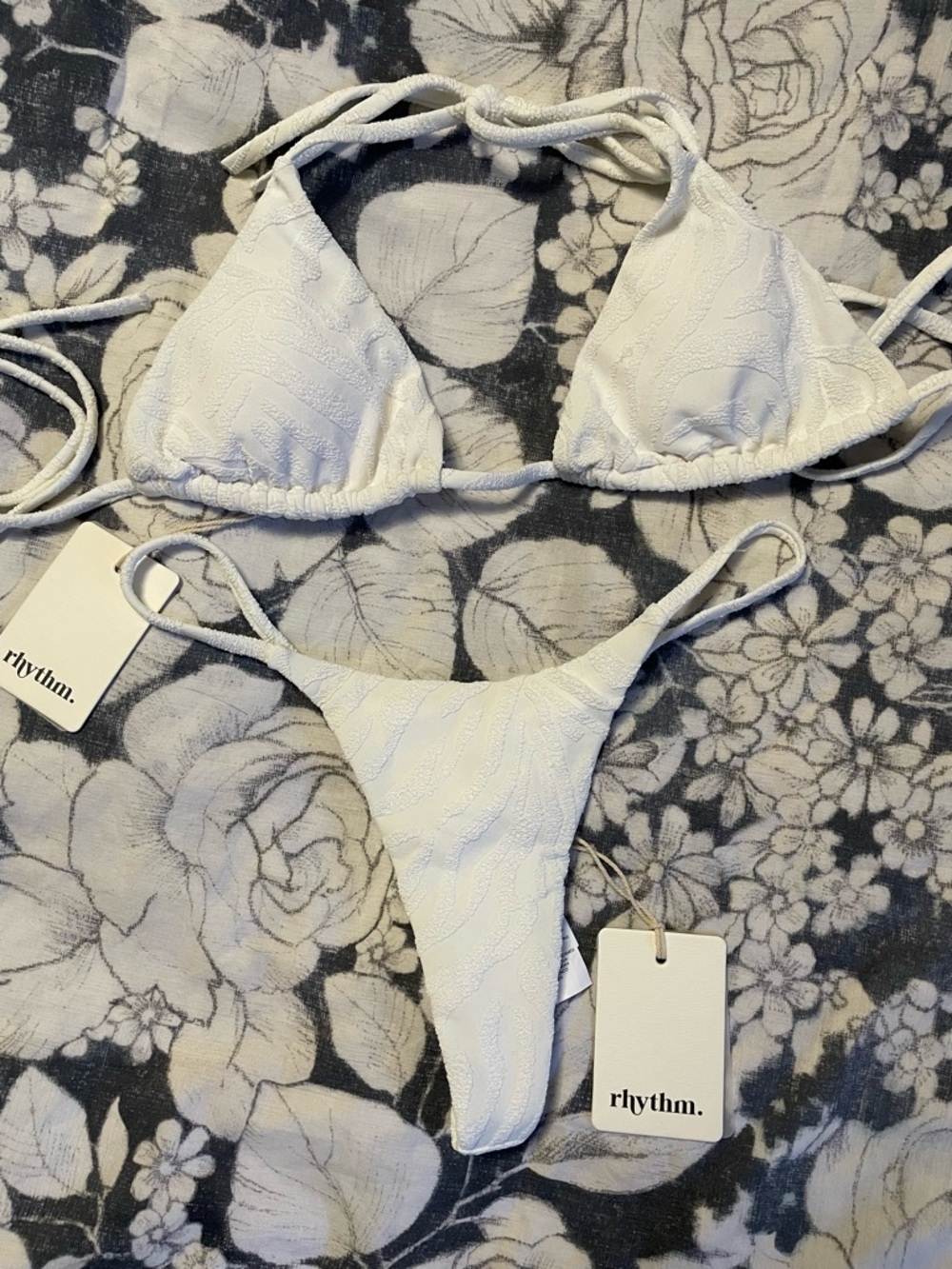 NWT Rhythm Livin’ Jaquard String Bikini Triangle Top Thong Bottom